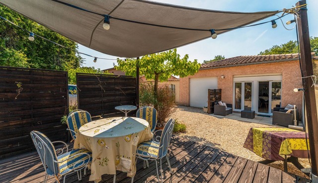 Apartment 'Terrace Pool' with Wi-Fi