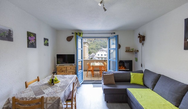 Apartment 'Terrasse Vue Montagne' with Mountain View and Private Terrace