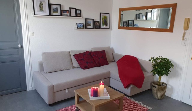 Apartment 'The Clubhouse - Hypercentre Épernay' with Mountain View and Wi-Fi