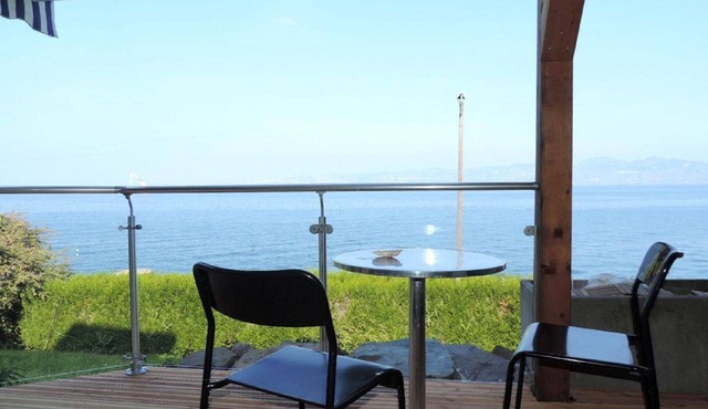 Apartment (the owner is musician) with a piano, sauna, 10 m away from the lake