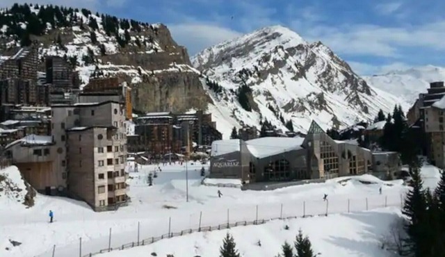 Apartment 'Tilia - Avoriaz' with Mountain View and Balcony