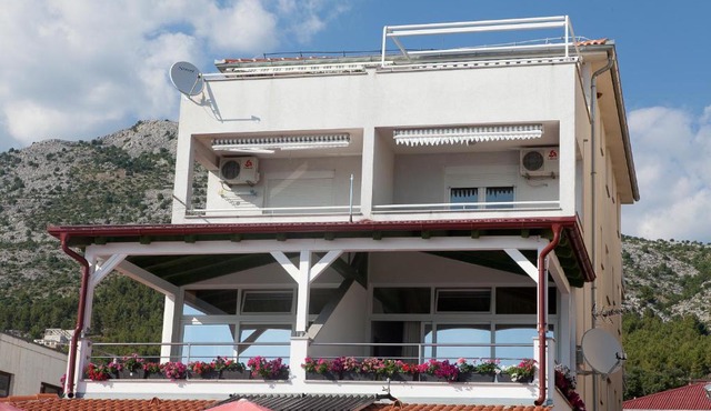 Apartment Trošelj