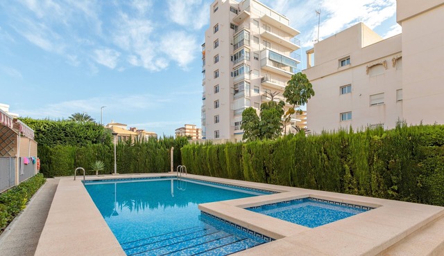 Apartment 'Tu Descanso En La Playa' with Shared Pool, Wi-Fi and Air Conditioning