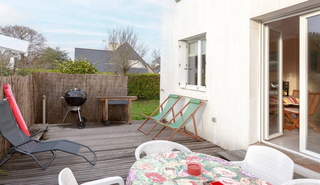 Apartment 'Ty Yveline - Côté Terrasse' with Private Terrace