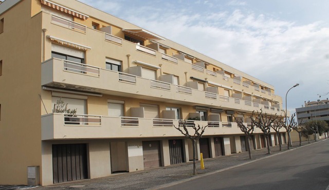 Apartment type 2 PORT LA NOUVELLE 300 m from the beach.