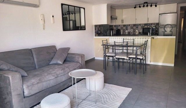 Apartment: Under the Provence sun