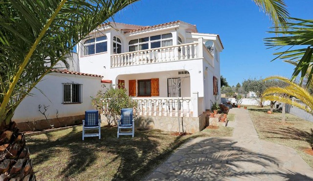 Apartment Urb Lloma Bella Nr 28 by Interhome