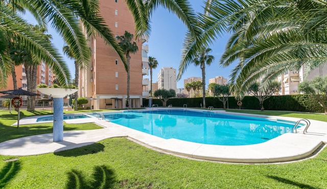 Apartment 'Urbanización Bulevar Playa' with Shared Pool, Wi-Fi and Air Conditioning