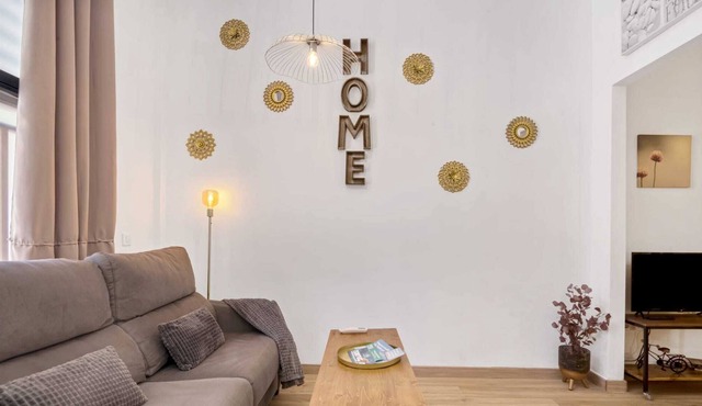 Apartment "Urbanloft Valencia" with Wi-Fi & Air Conditioning