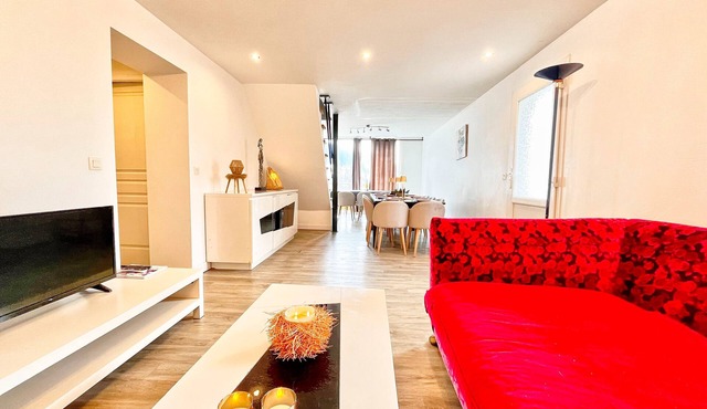 Apartment 'Vacances De Rêves - Casserousse' with Shared Terrace and Wi-Fi