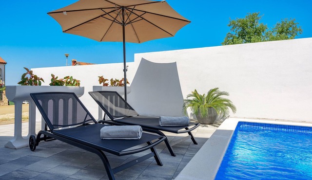 Apartment Vedran with heated pool in Poreč, Istria