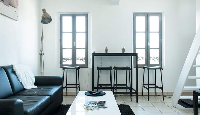 Apartment very bright and not overlooked