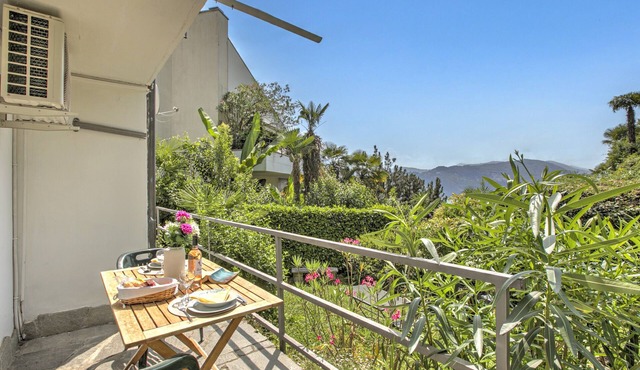 Apartment View And Pool, Agno, Switzerland