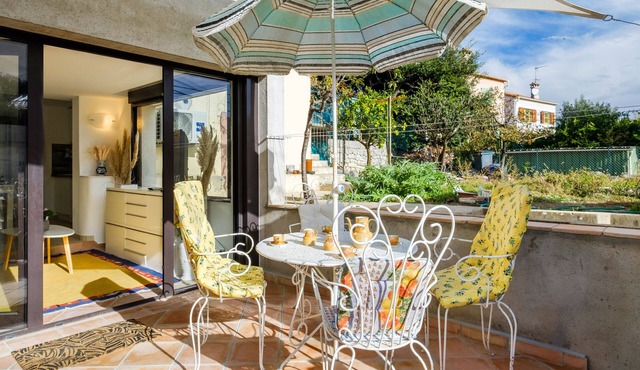 Apartment 'Villa De Jean-henri' with Private Terrace, Wi-Fi and Air Conditioning