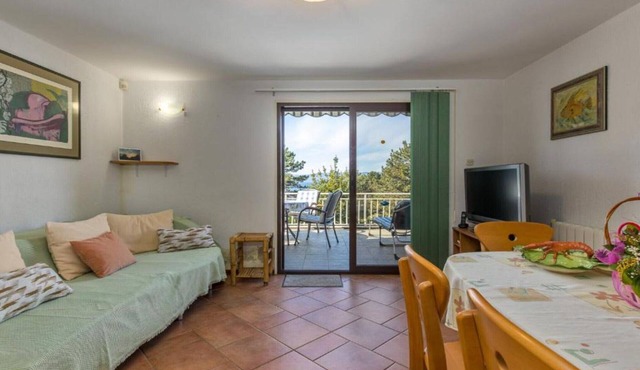 Apartment Villa Mirna - Three Bedroom Apartment with Balcony and Sea View