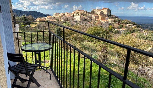 Apartment 'Villa Pigna' with Sea View, Private Terrace and Wi-Fi