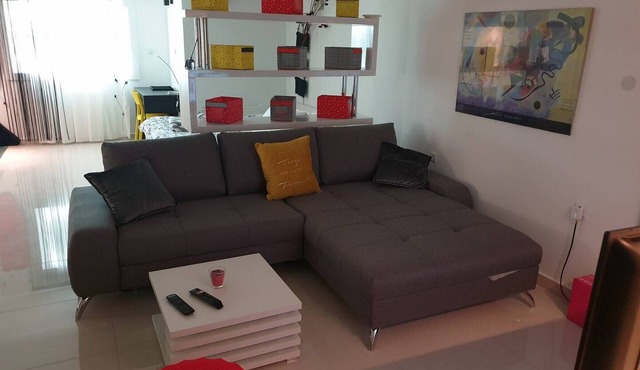 Apartment Vinko, Center - Two Bedroom Apartment with Shared Terrace