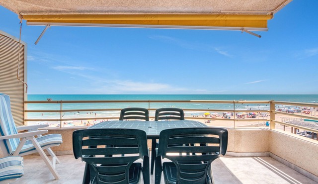 Apartment 'Vistamar' with Balcony and Wi-Fi