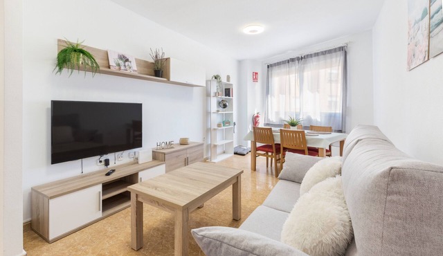 Apartment 'Vivienda Maiva' with Private Terrace, Wi-Fi and Air Conditioning