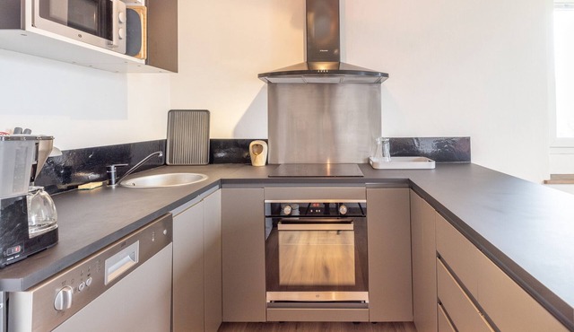 Apartment 'Vue Mt Blanc-grd Espace Vert-6 Pers' with Mountain View, Shared Garden and Wi-Fi