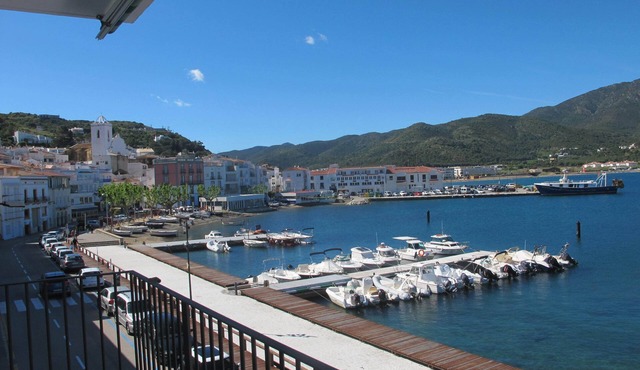 Apartment with spectacular views to the bay of Port de la Selva.