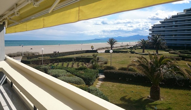 Apartment waterfront luxury building Canet Sud, parking and WIFI access
