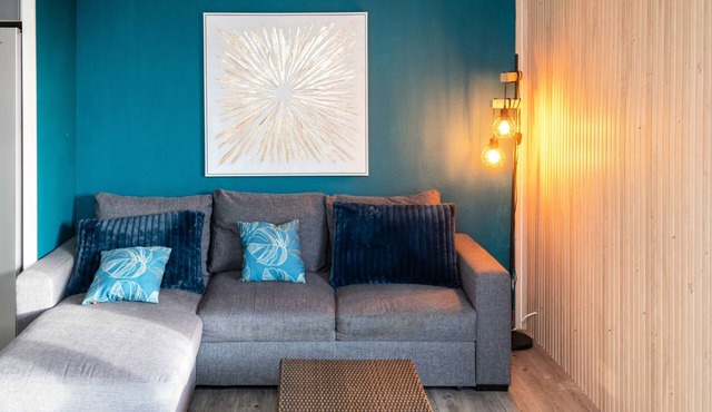 Apartment with terrace and views of the Pyrenees