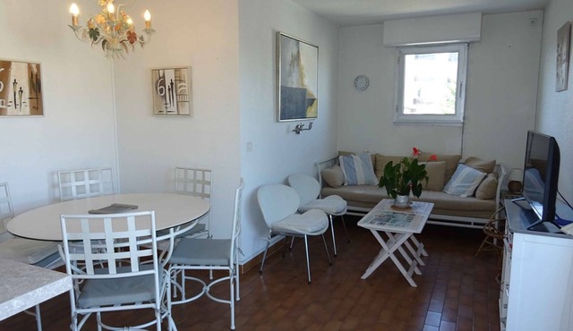 Apartment with air conditioning and parking - 6 guests