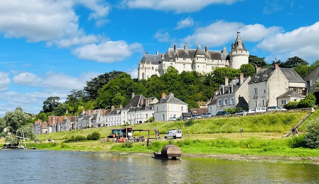 Apartment with splendid view of the Loire and Château de Chaumont sur Loire