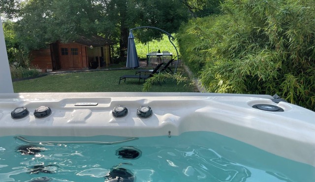 apartment with garden and well being facilities