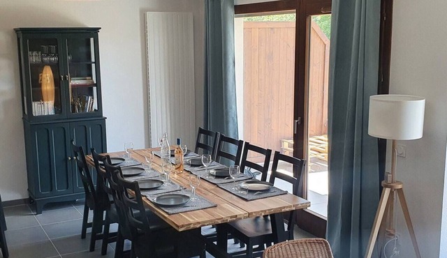 Apartment with terrace, sleeps 8, village centre