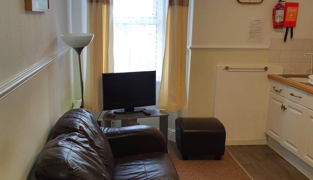 Apartment with Private Bathroom