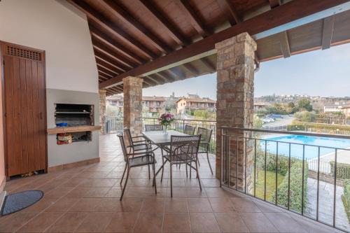 Apartment with Pool and Terrace
