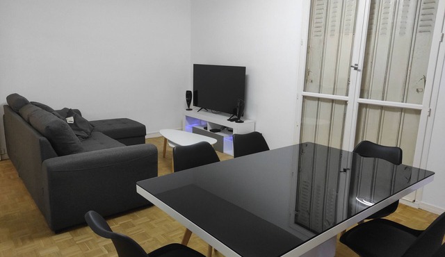 Apartment WIFI+NETFLIX+FREE PARKING