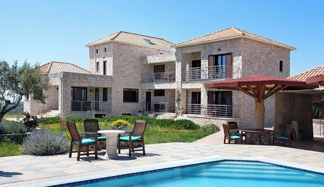 Apartment 'Wild Fig Retreat Irene' with Shared Pool, Wi-Fi and Air Conditioning