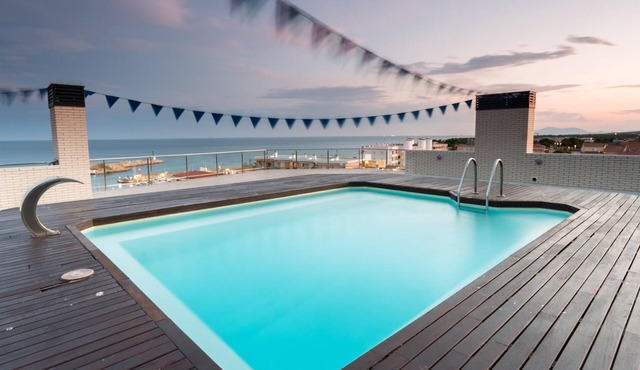 Apartment with terrace and pool 100m beach