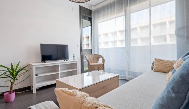 Apartment with pool and paddle tennis 100m beach