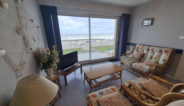 Apartment with sea view - 4 guests