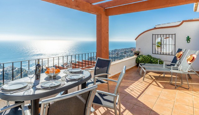 Apartment with 180-Degrees Sea View, Terrace, Shared Pools & Wi-Fi