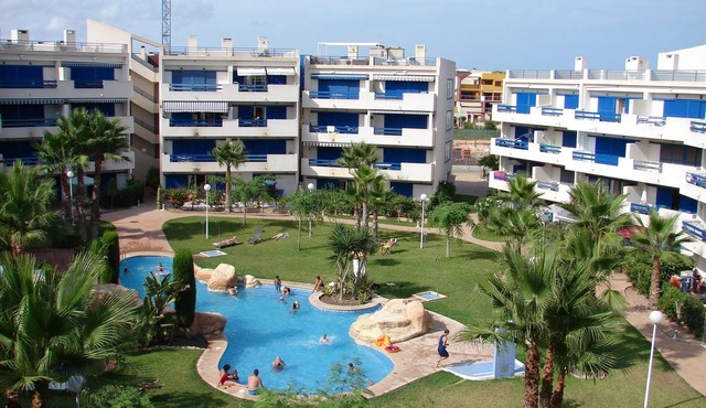 Apartment with 2 bedrooms and 2 bathrooms in Playa Flamenca, Orihuela Costa