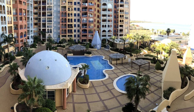 Apartment with beautiful views, in excellent urbanization.