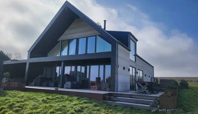 Apartment with views close to the sea in Allinge