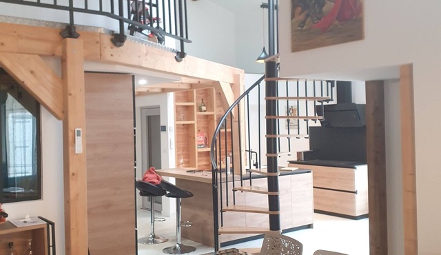 APARTMENT WITH ELEVATOR, TERRACE, GARAGE 15 MINUTES FROM THE SEA FOR 6 PEOPLE