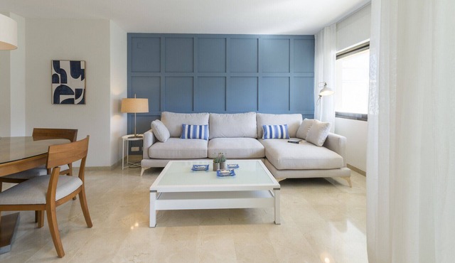 Apartment with amazing Ocean Views/Pool - Only families