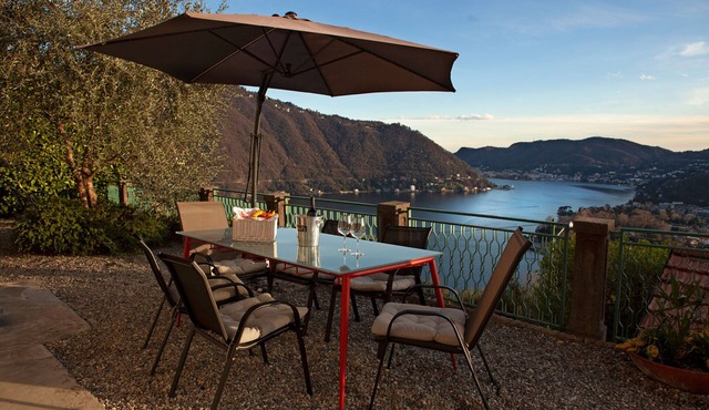 Apartment with fireplace and private terrace overlooking the beautiful panorama