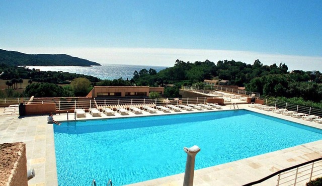 Apartment with Pool and Terrace 300m from the Beach