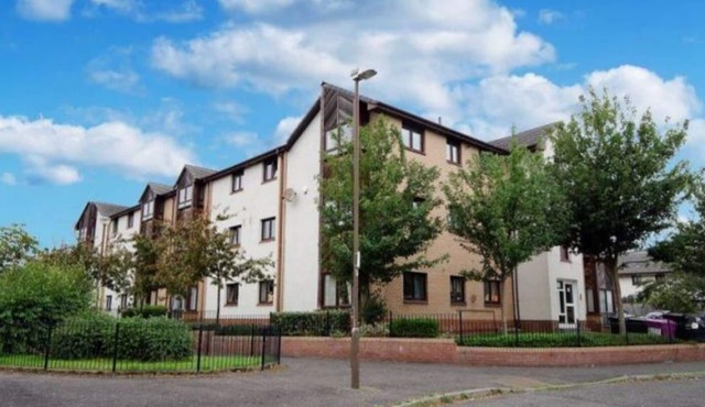 Apartment with Free parking & WI-FI in a Good and quite Location.