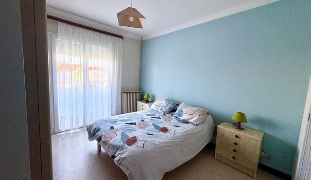 Apartment with garage Le Boulou for cures or vacationers. sleeps 6