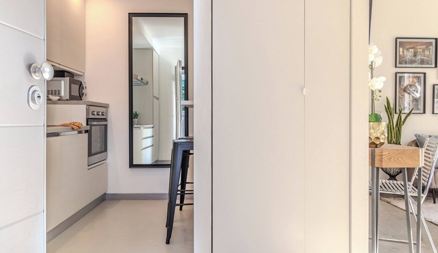 Apartment with Garden 20 COMO, 30 LUGANO