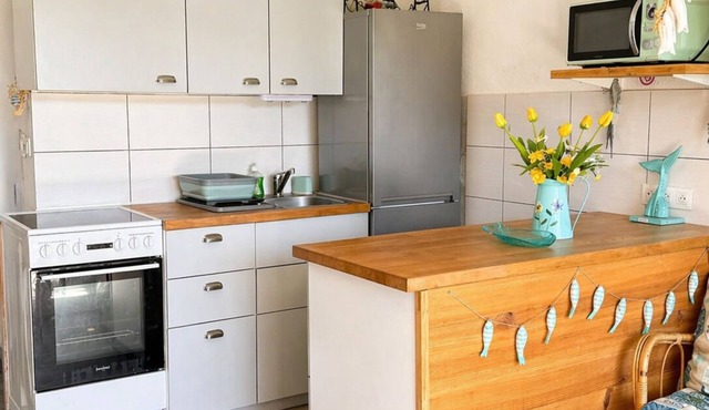 Apartment with garden, close to pool and beach, Gassin, Saint-Tropez, sleeps 5
